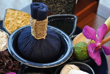ماساژ کمپرس گیاهی چیست ؟